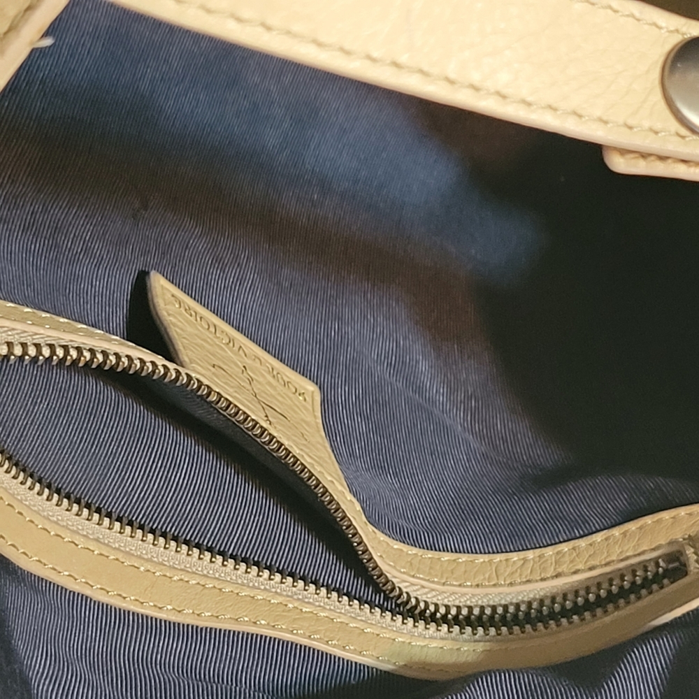 Handbag - Picture 11 of 11